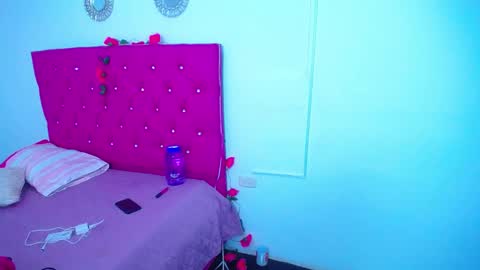 Snapshot of little_flower4you chatting on 01-05-25, 12:09 mai rojas online show from 01-05-25, 12:09