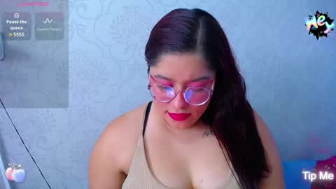 Snapshot of little_flower4you chatting on 02-15-25, 06:55 mai rojas online show from 02-15-25, 06:55