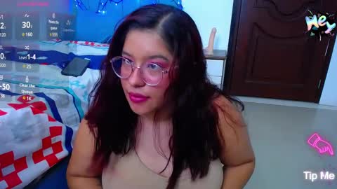 Snapshot of little_flower4you chatting on 02-15-25, 10:10 mai rojas online show from 02-15-25, 10:10