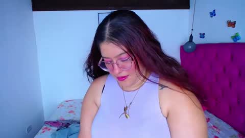 Snapshot of little_flower4you chatting on 03-01-25, 01:22 mai rojas online show from 03-01-25, 01:22