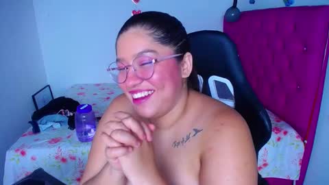 Snapshot of little_flower4you chatting on 03-07-25, 01:53 mai rojas online show from 03-07-25, 01:53