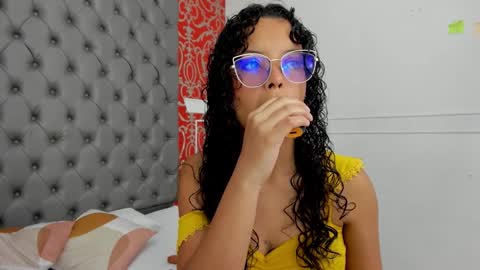 little_lilith_apple online show from 12-21-24, 11:02