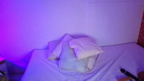 little_lilith_apple online show from 10-11-25, 11:09