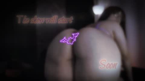 Snapshot of little_maeve chatting on 10-15-25, 05:02 Maeve online show from 10-15-25, 05:02