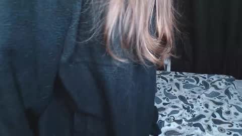 Alice.. online show from 10-08-25, 08:39