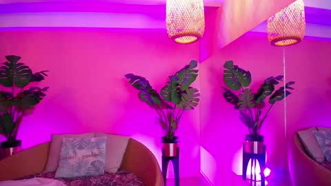 Snapshot of little_paulette chatting on 11-15-25, 01:18 Paulette online show from 11-15-25, 01:18