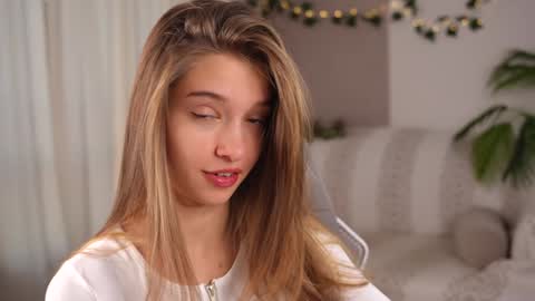 Kiki online show from 09-30-25, 02:44