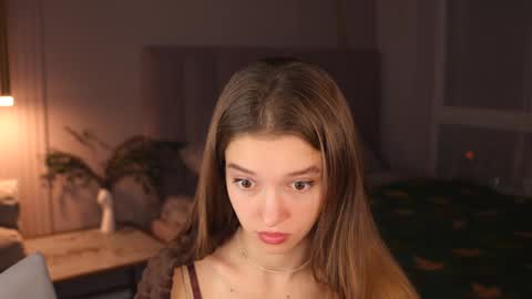 Snapshot of little_poetry chatting on 10-23-25, 03:55 Kiki online show from 10-23-25, 03:55