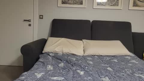 Snapshot of little_sakuraxxx chatting on 12-21-24, 02:52 GiuliaFrancesco online show from 12-21-24, 02:52