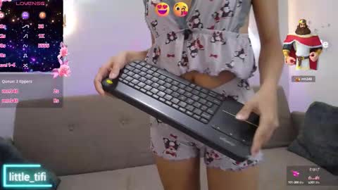 Snapshot of little_tifi chatting on 09-25-25, 01:09 Tifany online show from 09-25-25, 01:09