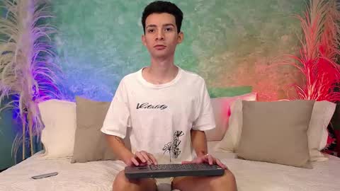 Juan Ferrer online show from 02-17-25, 04:04