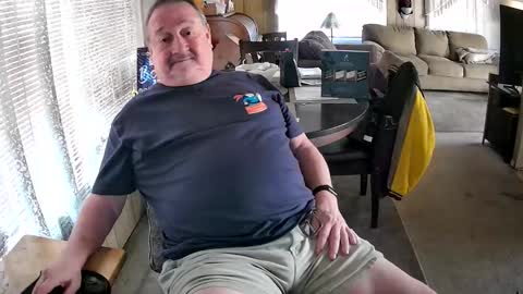 Littled83057 online show from 01-14-26, 08:14