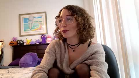 Snapshot of littledeathtrap chatting on 11-10-25, 09:36 littledeathtrap online show from 11-10-25, 09:36