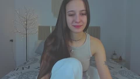 Snapshot of littlee_cherry18 chatting on 12-05-25, 07:50 Lana online show from 12-05-25, 07:50