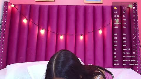 Snapshot of littlee_emilyy_ chatting on 01-31-25, 06:02 Emily  online show from 01-31-25, 06:02