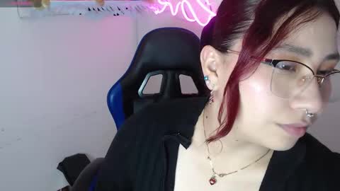 Snapshot of littlee_red chatting on 11-20-25, 07:35 Angel online show from 11-20-25, 07:35