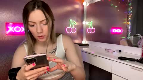 Snapshot of littleemommaa23 chatting on 02-28-25, 04:10 LittleMomma online show from 02-28-25, 04:10