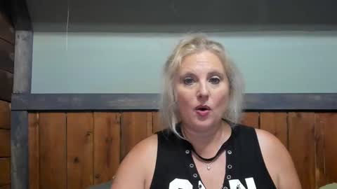 lisanixs online show from 09-14-25, 09:58