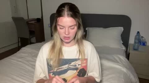 Snapshot of littlemaryjane19 chatting on 11-07-25, 02:22 Marciabrady online show from 11-07-25, 02:22