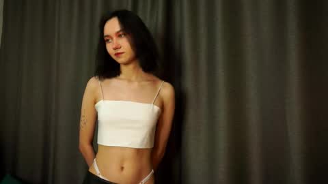 Molly online show from 10-06-25, 01:41