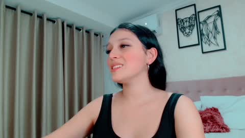 Sarahs Room online show from 12-31-24, 04:35