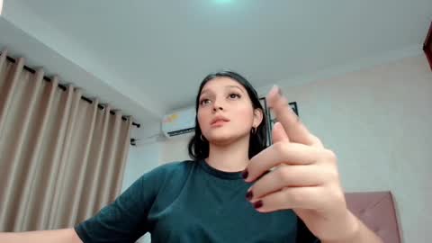 Sarahs Room online show from 02-20-25, 11:54