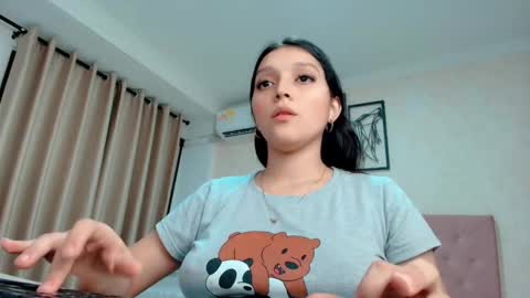 Sarahs Room online show from 02-25-25, 01:20
