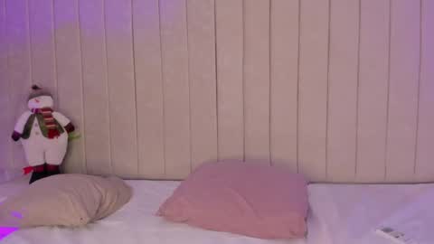 im olivia IG littleolivia01 online show from 12-31-24, 07:51