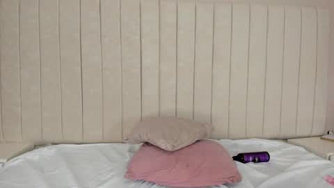 im olivia IG littleolivia01 online show from 01-13-25, 04:30
