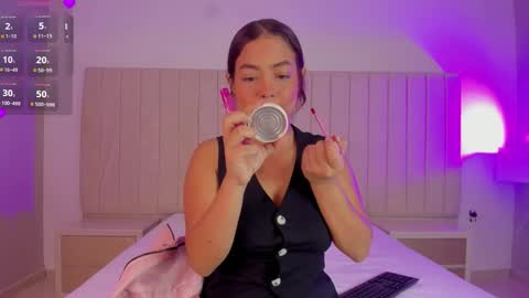 im olivia IG littleolivia01 online show from 01-16-26, 01:26