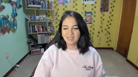 Mia  Wednesday to Sunday 730 am to 1030 am Colombian Hour D online show from 02-17-25, 01:47