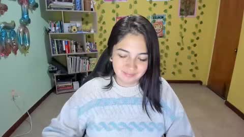 Mia  Wednesday to Sunday 730 am to 1030 am Colombian Hour D online show from 03-10-25, 12:51