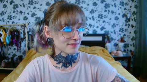 Niki  free tg channel with some photos gifs and info about streams  online show from 09-21-25, 10:06