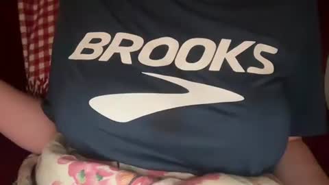 Snapshot of littlesugarpea chatting on 09-24-25, 12:14 Little Sugar Pea  online show from 09-24-25, 12:14