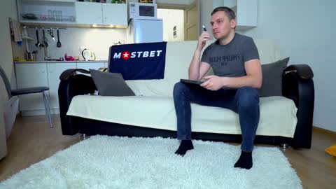 Little Tifany online show from 12-21-24, 09:12