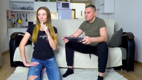 Little Tifany online show from 12-16-25, 11:37