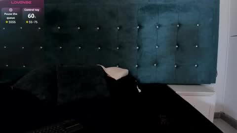 littlevaale online show from 02-12-26, 09:37