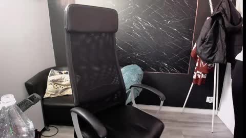 Viki online show from 02-18-25, 09:21