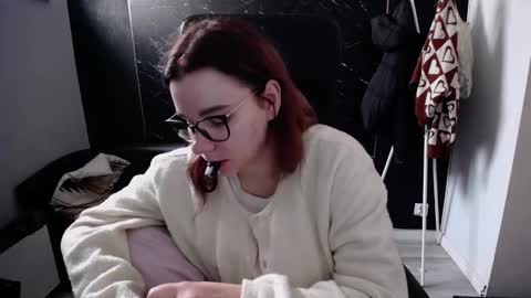 Viki online show from 10-18-25, 10:27