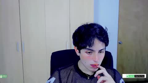 littlezhalem online show from 11-22-25, 04:33