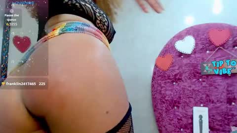 Litzy online show from 09-28-25, 04:12