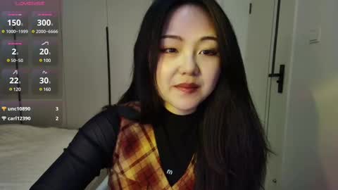 Snapshot of liunana chatting on 03-08-25, 10:11 nana online show from 03-08-25, 10:11