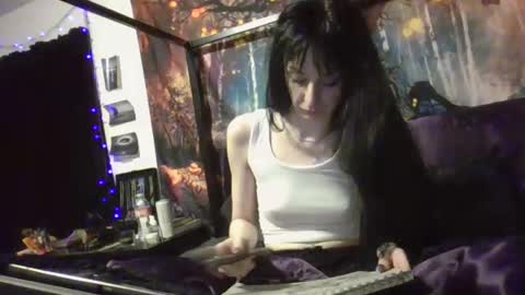Liv Mirage online show from 12-28-24, 08:48