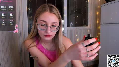 My name is Livy Nice to meet you  Thumbs up please its important online show from 12-28-24, 06:29