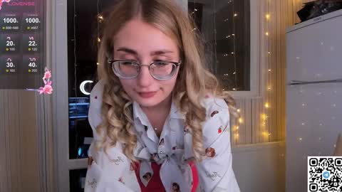 My name is Livy Nice to meet you  Thumbs up please its important online show from 01-07-25, 08:42