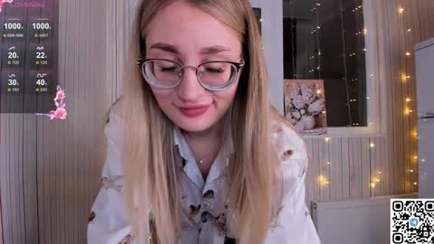 My name is Livy Nice to meet you  Thumbs up please its important online show from 01-15-25, 07:34