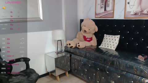 Liz online show from 02-11-25, 03:08