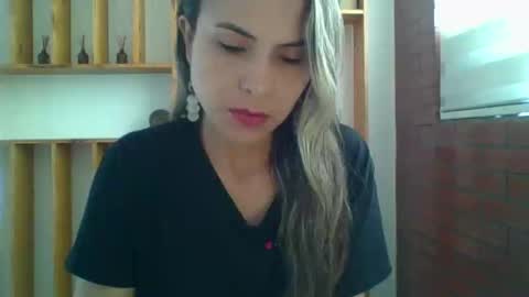 Snapshot of liz_28 chatting on 10-10-25, 04:50 liz_28 online show from 10-10-25, 04:50