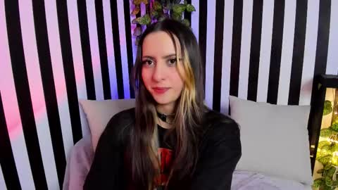 Liz  online show from 02-01-26, 01:59