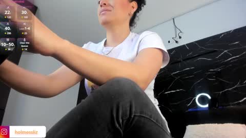 Liz  online show from 12-26-24, 12:05